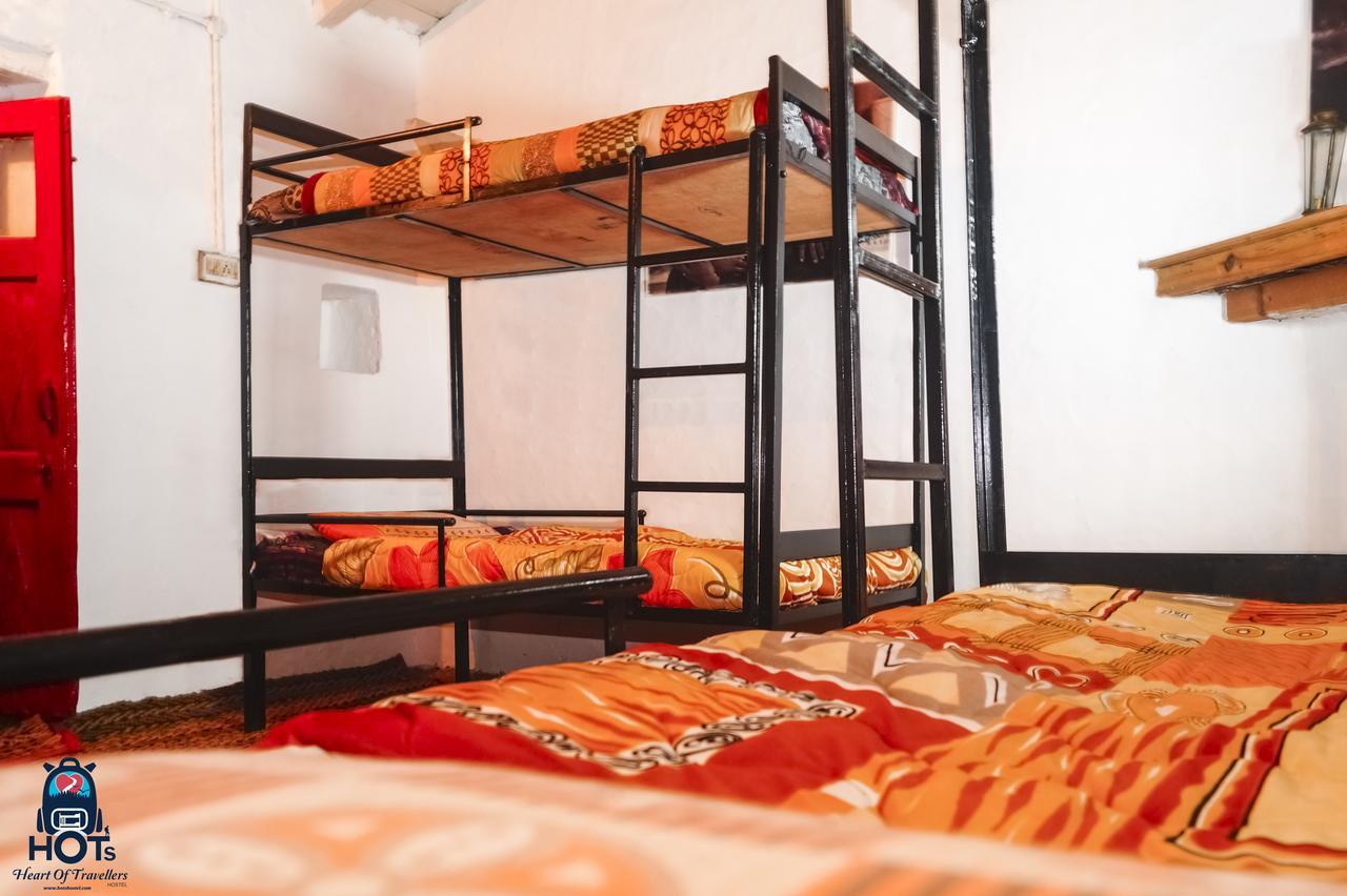 Hots Nainital Hostel Patwa Dunga Exterior photo